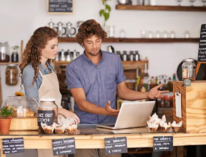 Marketing their small business online